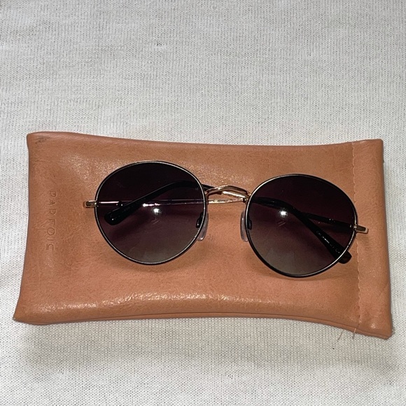 Parfois black round shape sunglasses with nice leather case - Picture 10 of 12